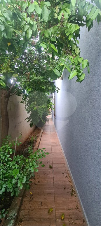 Casa térrea no Condomínio Jardim Botânico , localizado na cidade Bady Bassit/SP .
