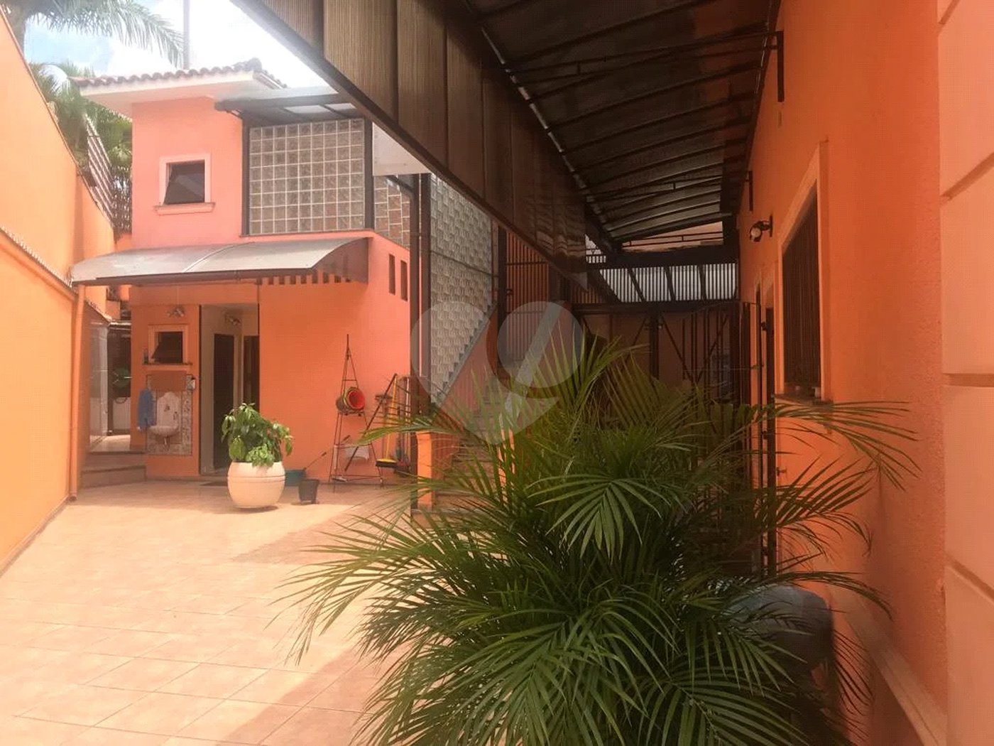 Casa à venda com 5 quartos, sendo 3 suítes, em Alto da Lapa, São Paulo, SP