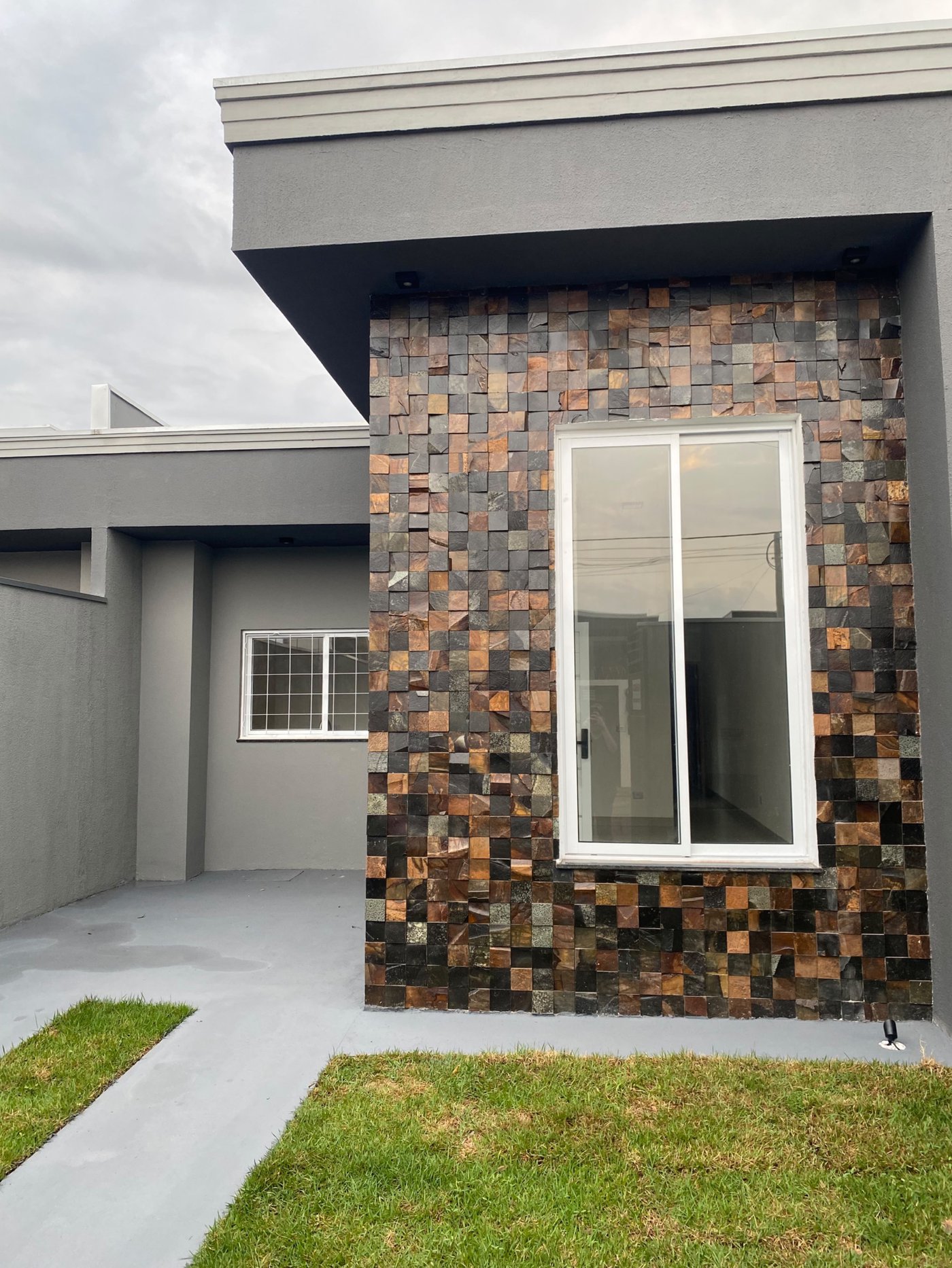 Casa à venda com 2 quartos, sendo 1 suíte, em Santa Helena, Três Lagoas, MS