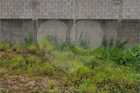Terreno / Lote a Venda no Residencial Parque dos Pinheiros em Vinhedo/SP