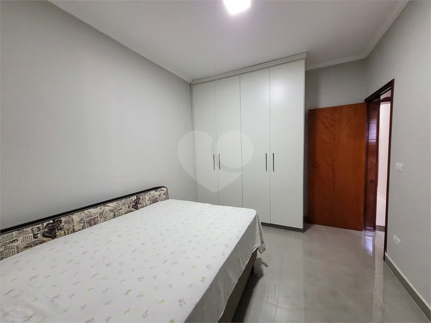 Bela casa à venda no Bairro Convívio Santa Tereza em Piracicaba - SP.