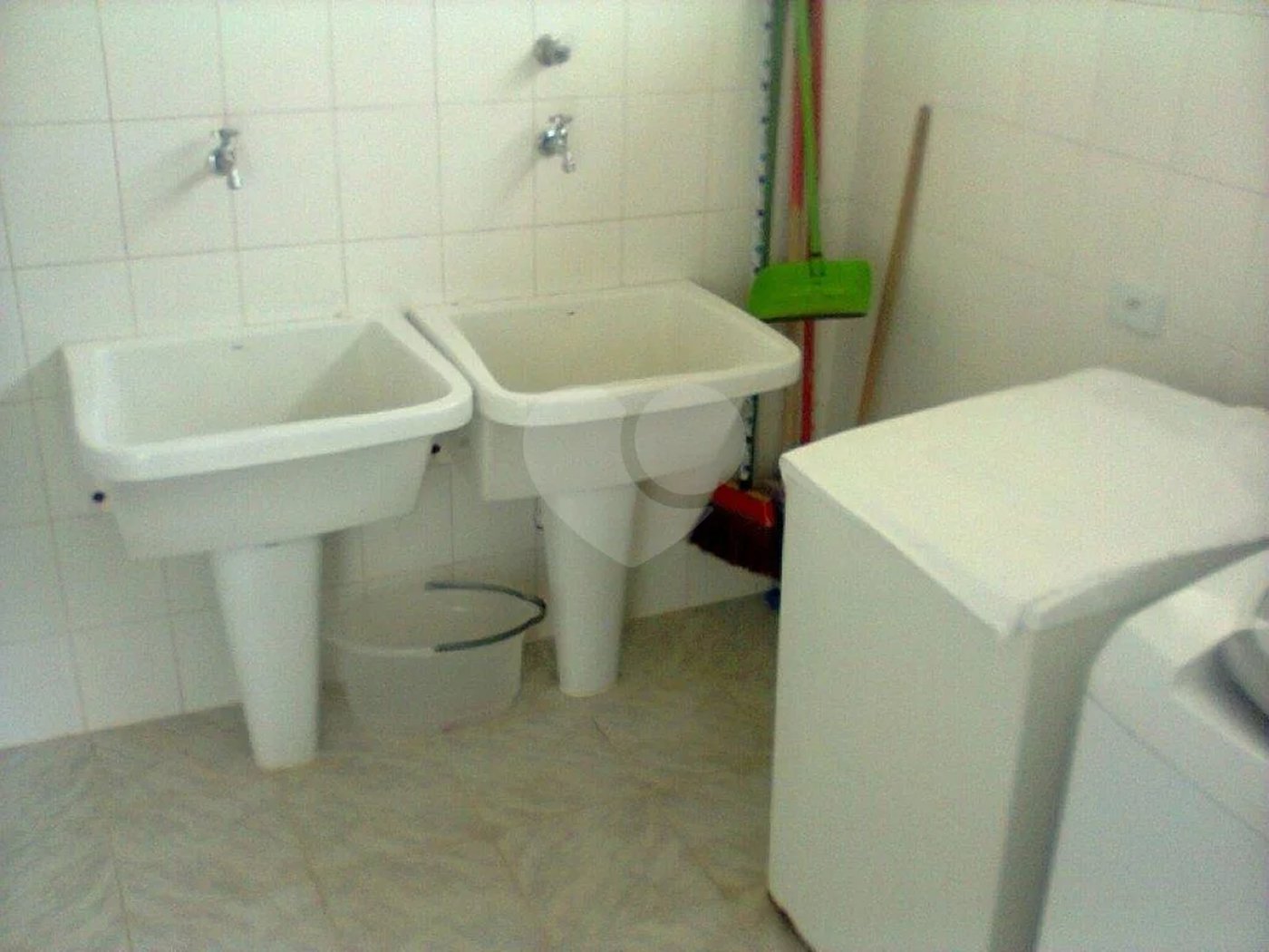 CASA TÉRREA EXCELENTE A VENDA NO TREMEMBÉ - 3 SUÍTES, PISCINA AREA GOURMET E 4 VAGAS DE GARAGEM