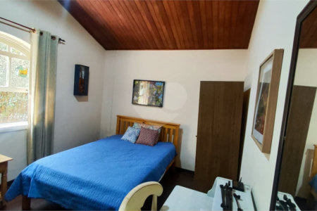Casa á venda em condominio em Caieiras SP
