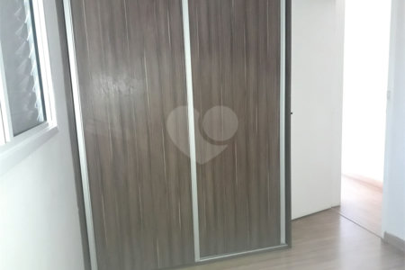 Ótimo apartamento Na rua Newton Prado no Bom Retiro