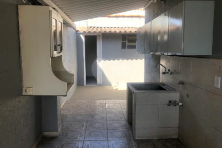 Casa térrea na Vila Nery .