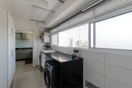 APARTAMENTO IPIRANGA COM 4 SUÍTES E 3 VAGAS - REFORMADO!