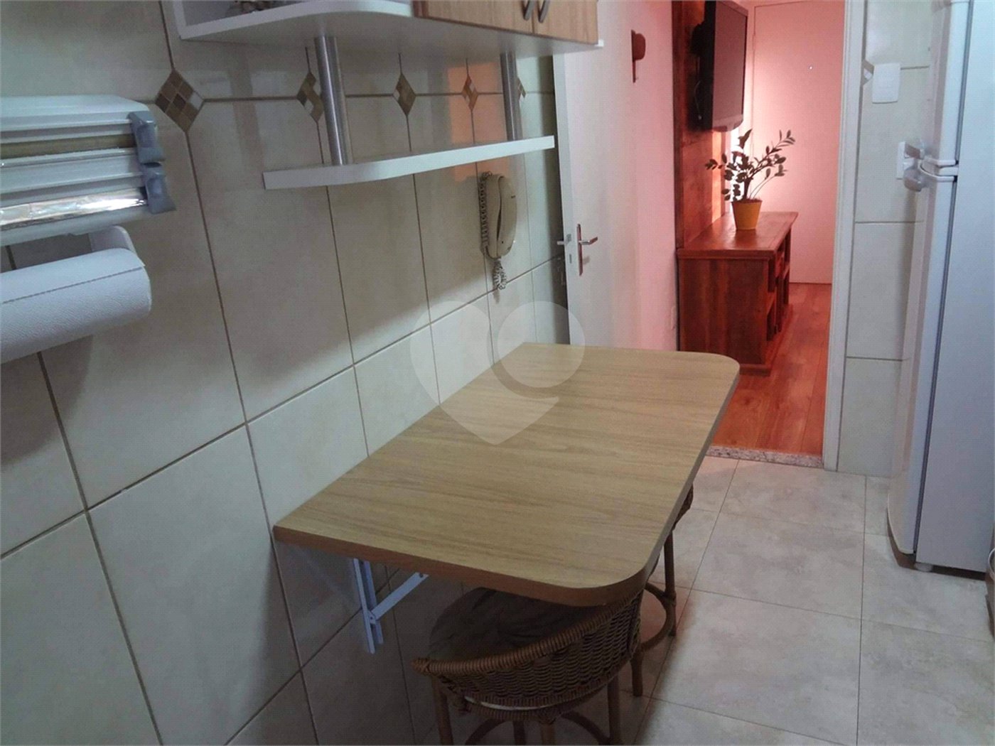 Apartamento no Condomínio Residencial Ipê I .