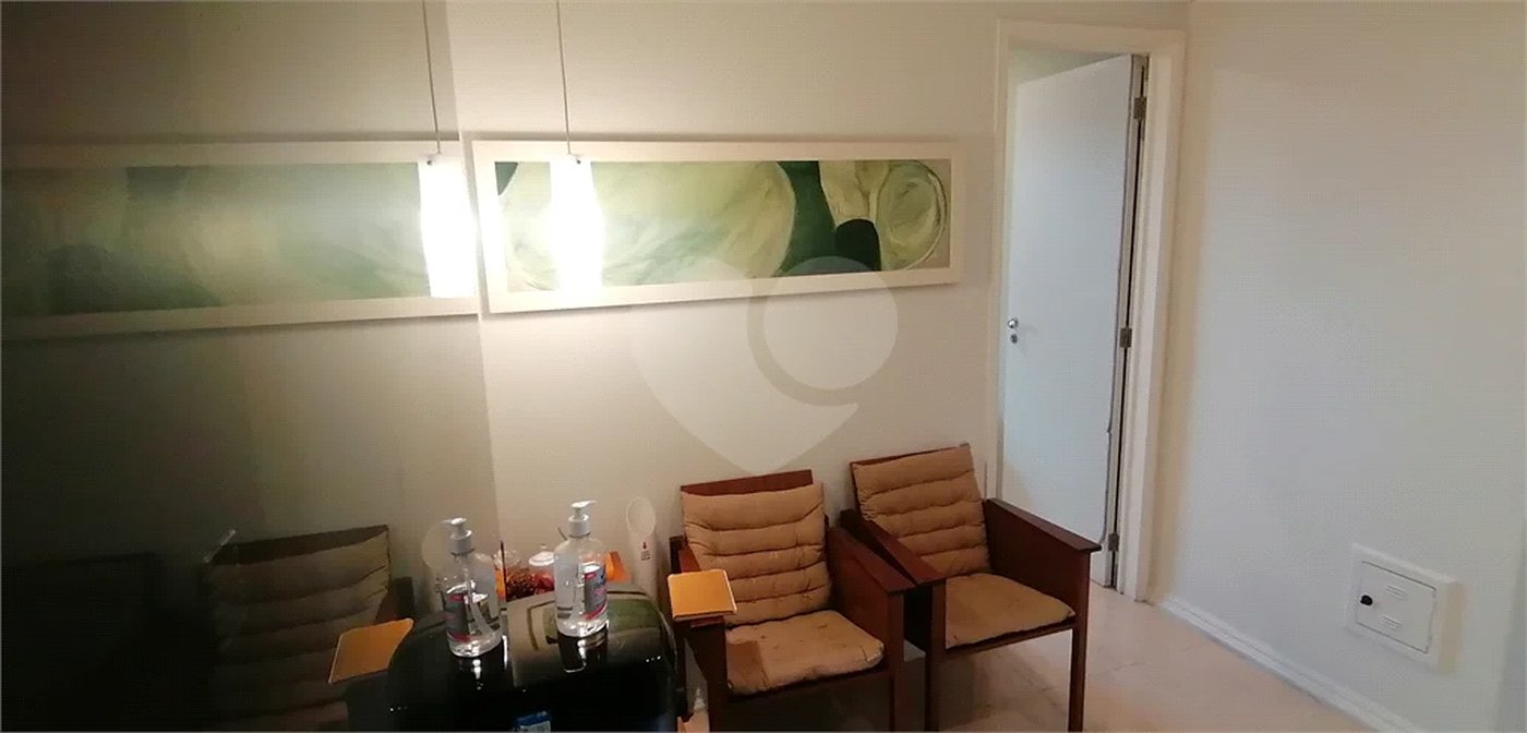 CONJUNTO COMERCIAL COM 45m2 PARA VENDA OU LOCAÇÃO NA VILA CLEMENTINO
