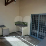 Casa térrea para venda, com 3 dormitórios, sendo 1 suíte.