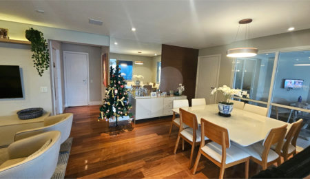 Apartamento à venda com 4 quartos, sendo 3 suítes, em Vila Mariana, São Paulo, SP