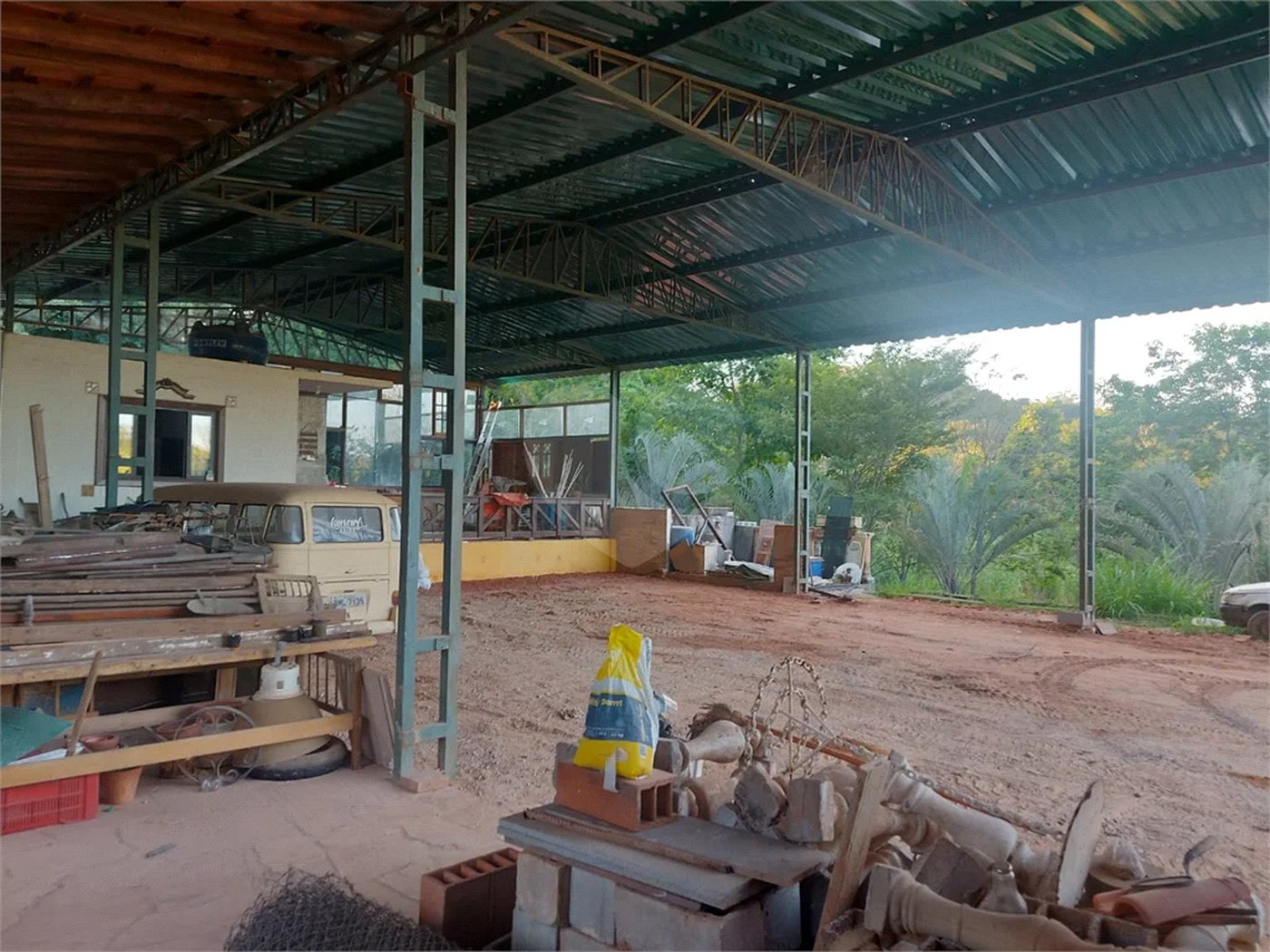 Locação de barracões para Armazenamento" área total de 6000mts - Bairro Abadia - Louveira SP