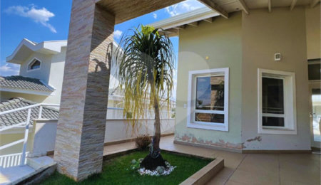 Casa à venda com 5 quartos, sendo 3 suítes,  no condomínio Delle Stelle, Louveira - SP