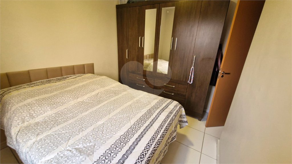 Apartamento à venda no condomínio Parque das Acácias.