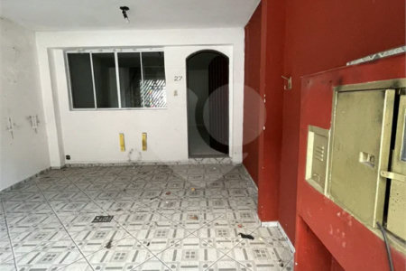 Casa com 125m², 2 dormitórios, 1 vaga, à venda na Vila Harmonia em Guarulhos.