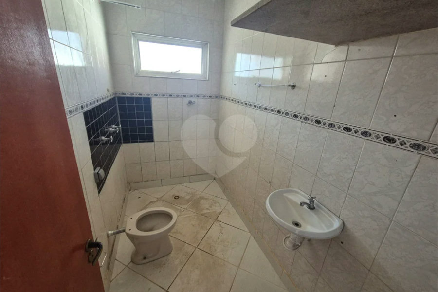 Dois imóveis em um terreno de 300 m² (12 x 25) - Com acesso independente