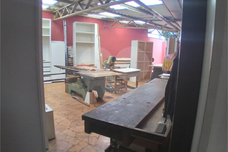 Casa + salão comercial na Vila Vista Alegre