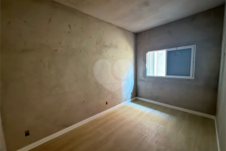 Casa em condominio em reta final de obras
