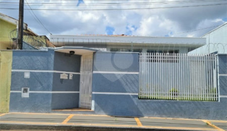 Casa à venda com 3 quartos, sendo 1 suíte,  em Jardim Brasil, São Carlos, SP