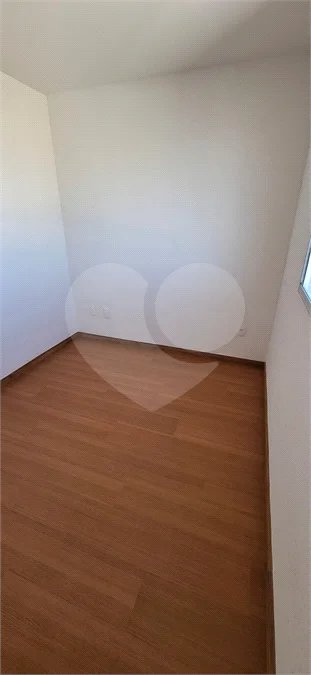 Apartamento de 42m² à venda na Vila Nova Bonsucesso, em Guarulhos, com 2 dormitórios e 1 vaga de garagem.