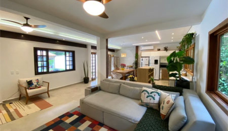 Casa à venda com 3 quartos, sendo 2 suítes,  em Boracéia, São Sebastião, SP