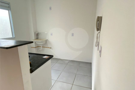 Apartamento para venda no Monte Athos.