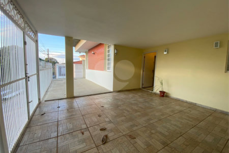 Casa térrea no Jardim Macarengo .