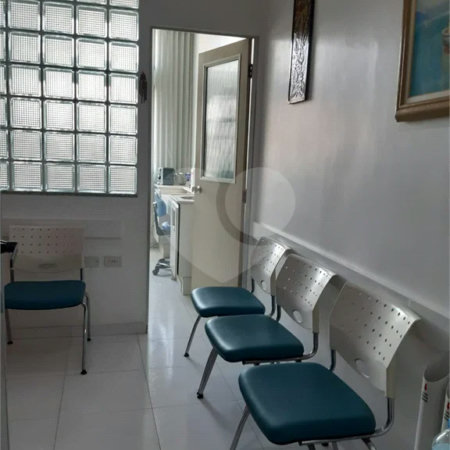 Sala com consultório odontológico à venda na Liberdade