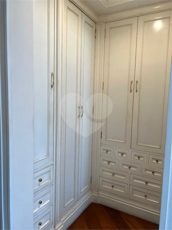 Apartamento à venda com 4 suítes em Santa Cecília, São Paulo, SP