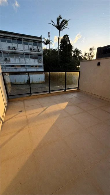 Casa à venda com 2 suítes no condomínio Gran Loft, Cotia - SP