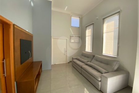 Casa térrea com piscina para venda no Condomínio Quebec.