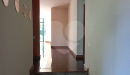 Casa à venda com 4 suítes em Funcionários, Poços de Caldas, MG
