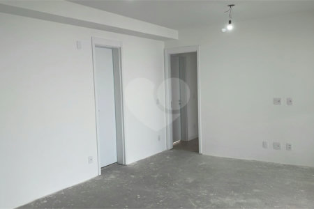 Apartamento á venda no 31o. andar com 126,53m2 COM VISTA PANORÂMICA PERMANENTE para a SERRA DA CANTAREIRA E PAULISTA, com 3 suítes e 2 vagas, Condomínio Clube,próximo do metro Brás. Estuda Proposta