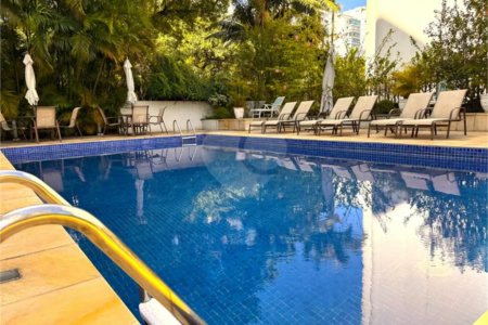 Higienópolis: Apartamento de 350 m2, 4 suítes, 5 vagas.