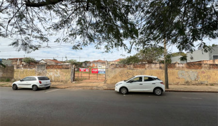 Terreno à venda em Vila Prado, São Carlos, SP