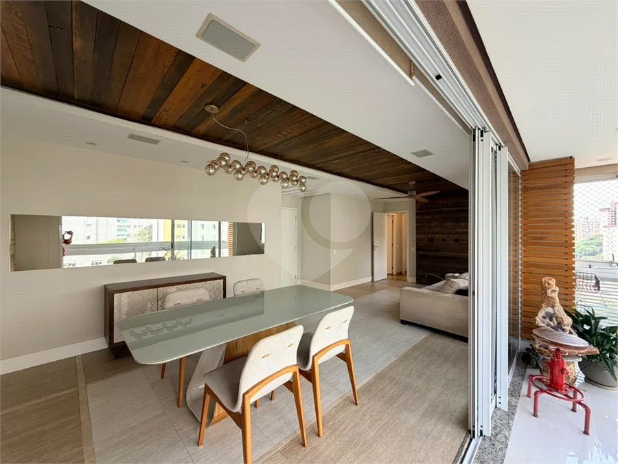Apartamento à venda com 3 suítes em Vila Mariana, São Paulo, SP