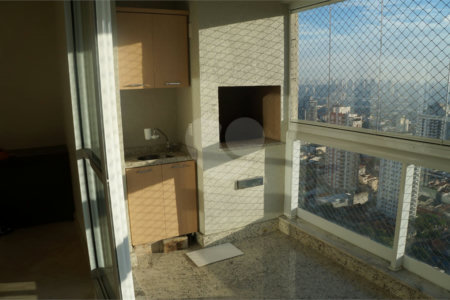 Apartamento de 142m² no Ipiranga com 3 dormitórios, 3 suítes e 3 vagas de garagem.