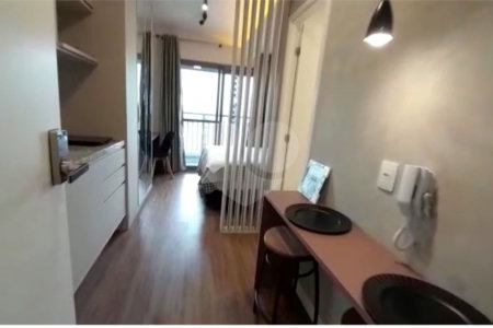 Studio todo equipado com start home office, decorado, teto rebaixado, com ampla varanda vista livre,
