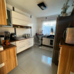 Casa residencial e comercial a venda com renda em Louveira-SP