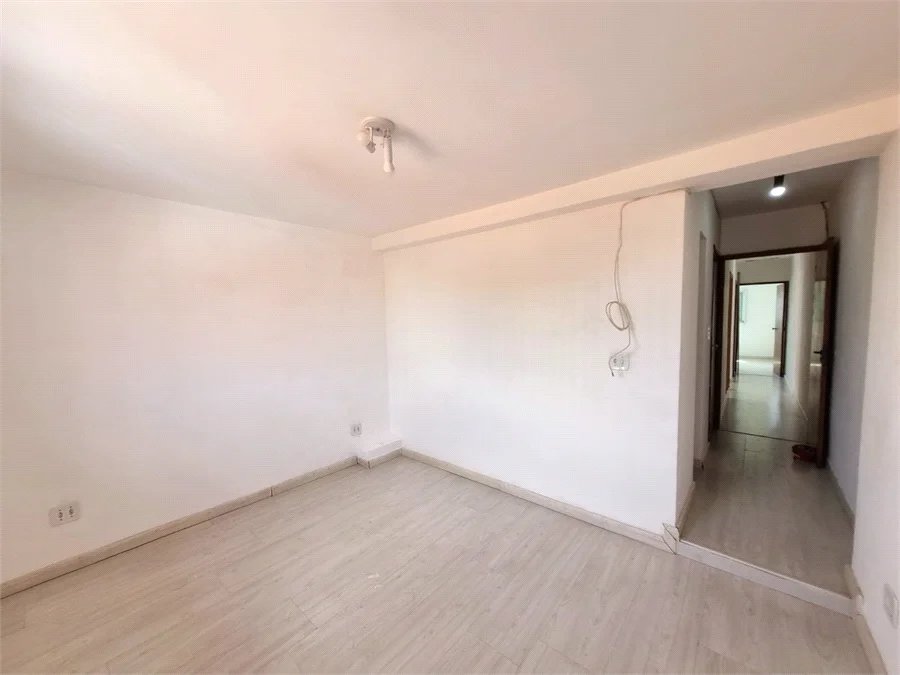Sobrado à venda com 3 quartos, sendo 1 suíte,  em Jardim Ester Yolanda, São Paulo, SP
