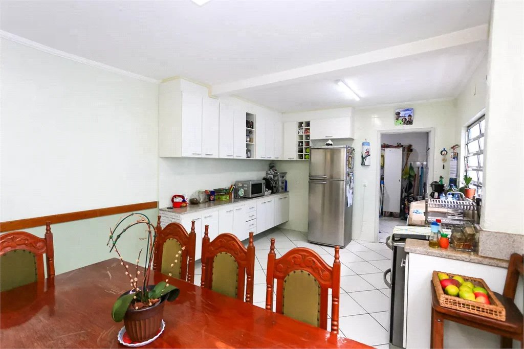 Sobrado à venda com 4 quartos, sendo 1 suíte,  em Vila Sônia, São Paulo, SP