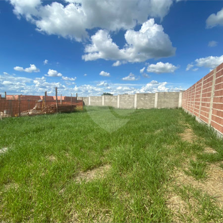 Terreno no Residencial Villeneuve