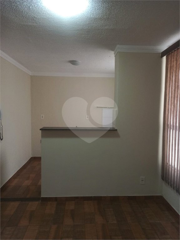 Apartamento no térreo, localizado no Condomínio Residencial Monte Everest