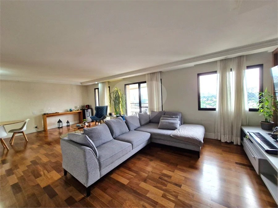Apartamento a venda com 3 quartos no Alto da Boa Vista