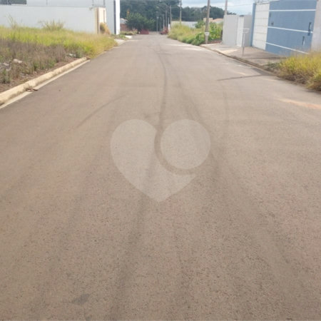 Lote no Jardim do Bosque, aceita financiamento ou aquisição de terreno e construção .