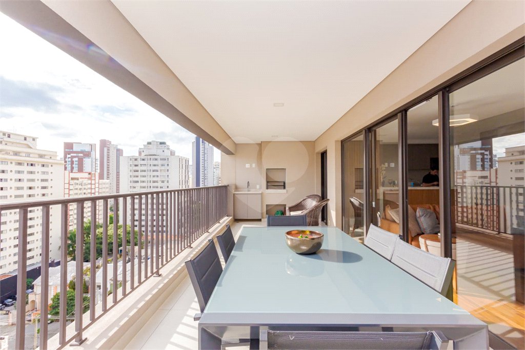Apartamento à Venda na Vila Mariana com 163m², 3 Suítes e Varanda Gourmet
