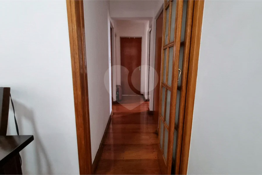 Apartamento á venda - Vila Guarani três dormitórios