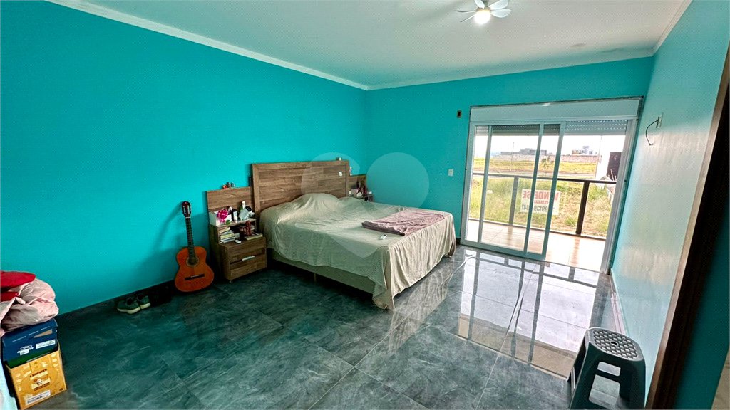 Sobrado a venda com 3 dormitorios sendo 1 suite com closet e varanda no bairro Arcoville