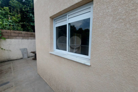 Sobrado à venda com 3 quartos, sendo 1 suíte, em Vila Omízollo, Louveira, SP