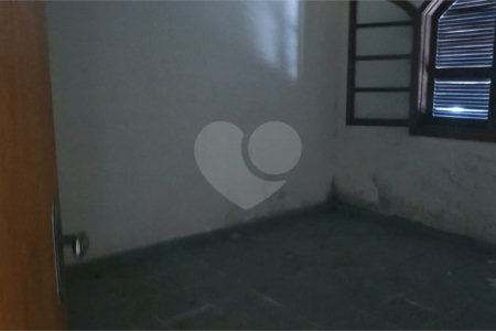 Casa antiga a venda