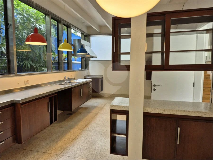 Casa a venda ou locação no Tamboré 1
